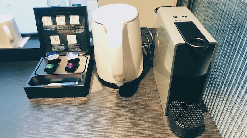 膠囊咖啡機與熱水壺
